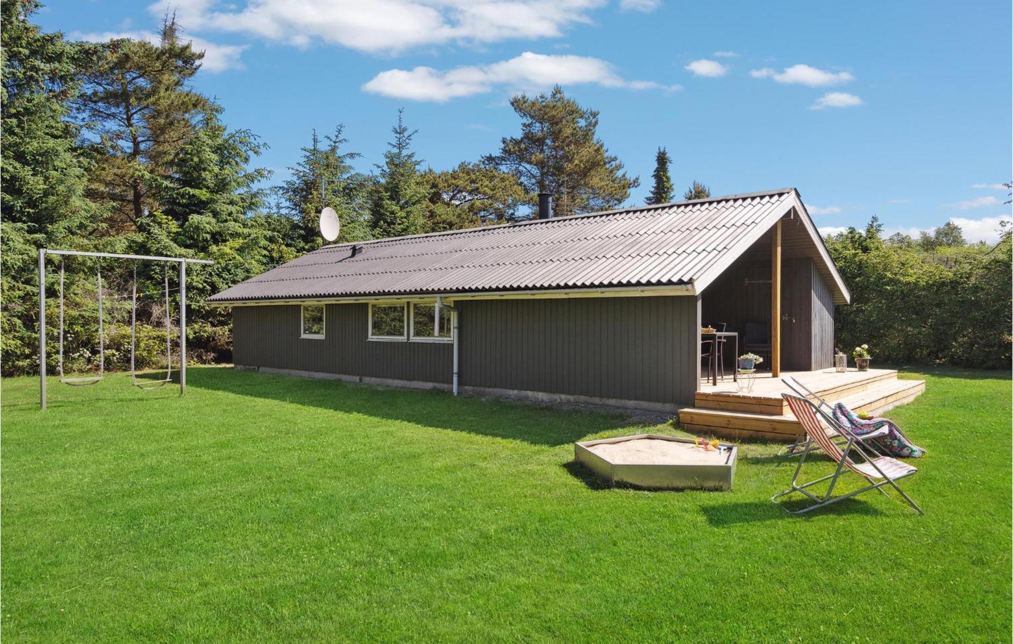 Pet Friendly Home In Fjerritslev With Kitchen Exterior photo